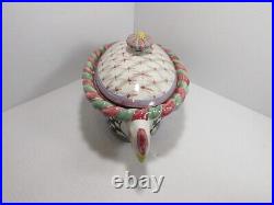Mackenzie-Child's Piccadilly Chicken Casserole Dish With Lid