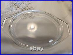 Vintage Mod Pyrex 1 1.5 Quart Casserole Dish With Lid And Holding Rack. #043